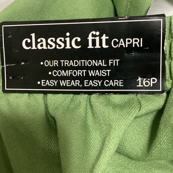 Women’s Alfred Dunner Classic Fit Green Capri Size 16P NEW WITH TAGS - Picture 7 of 7